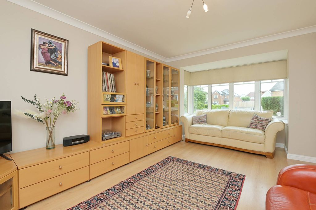 Property photo 2 of 31