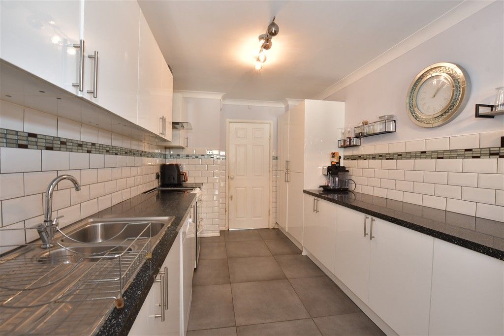 Property photo 1 of 20 Kitchen