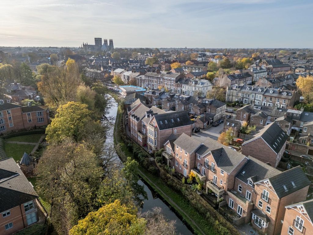 Property photo 1 of 13 Ih-1.Jpg