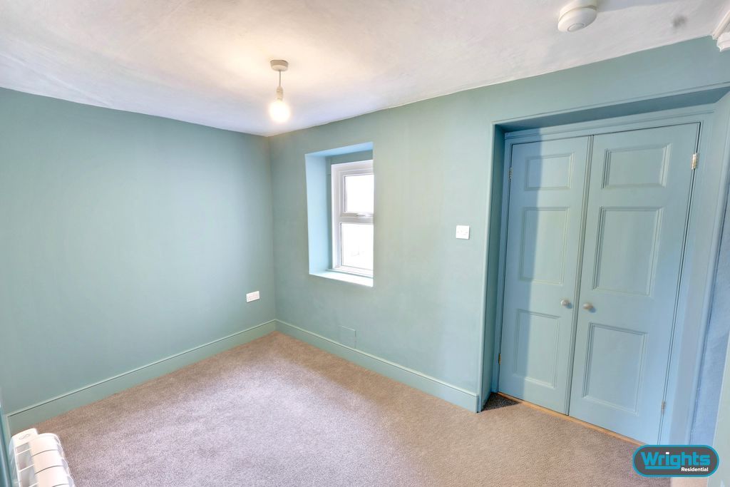 Property photo 3 of 11 Photo 6