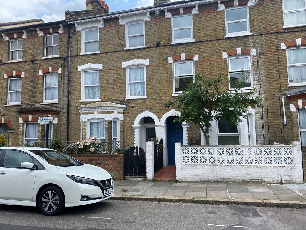 Property photo 1 of 6