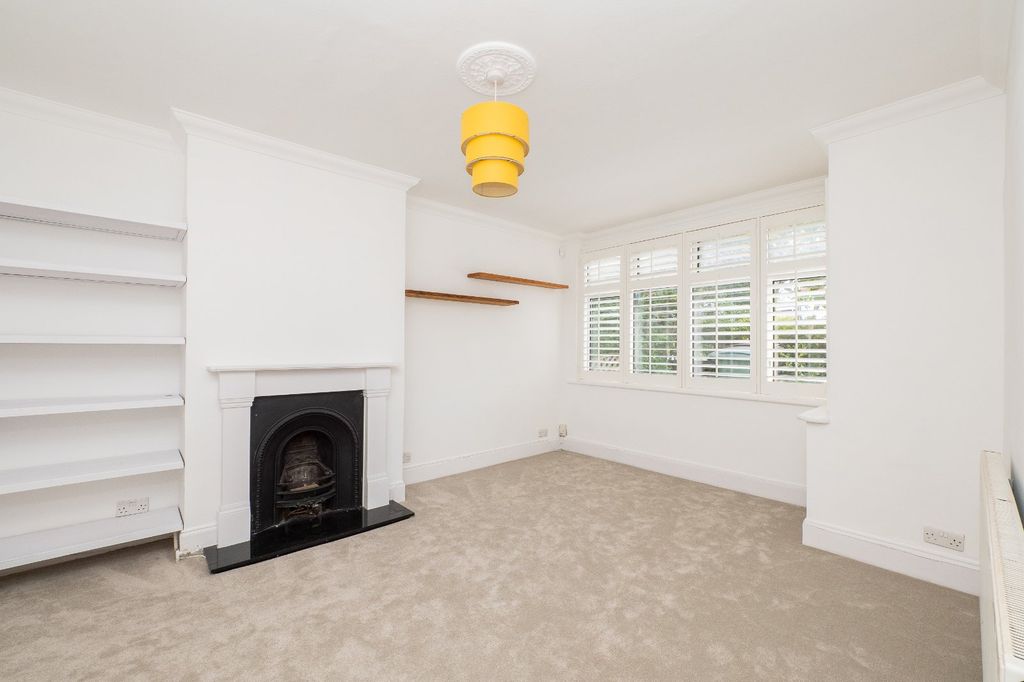 Property photo 2 of 17 Picture No. 04
