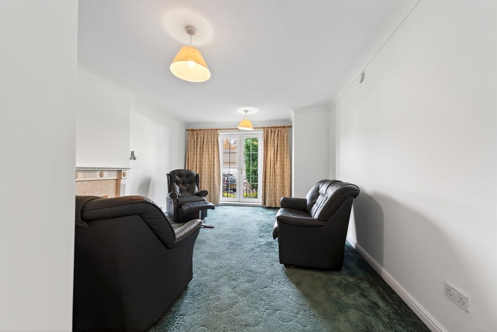 Property photo 2 of 18