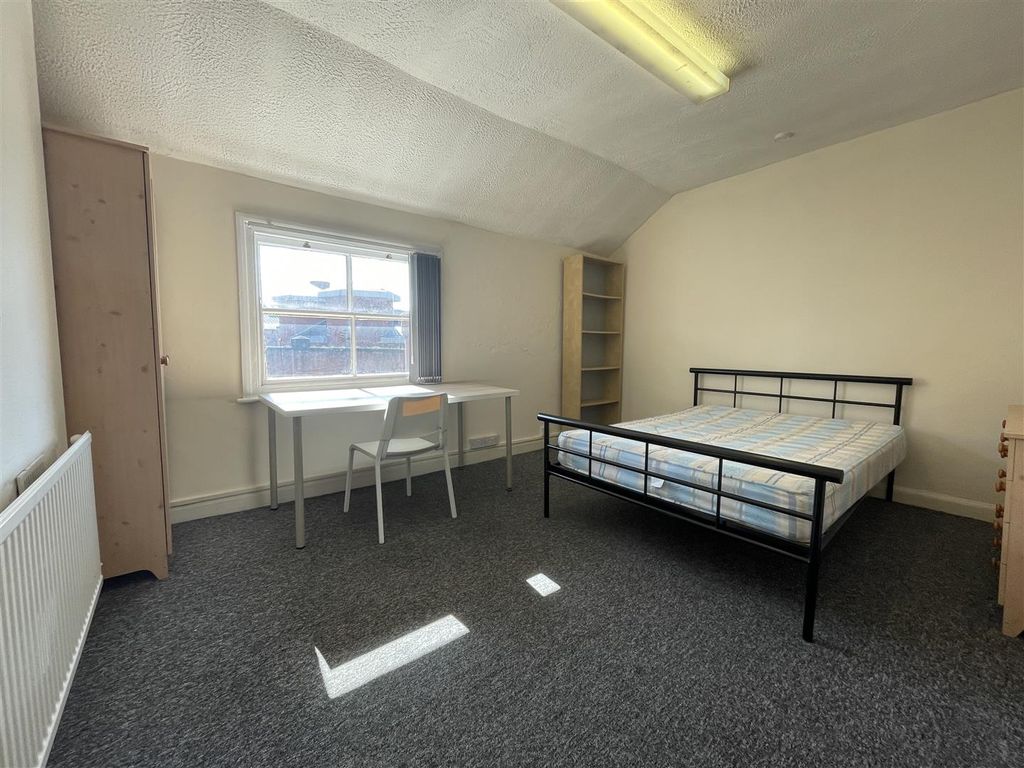 Property photo 2 of 14 Bedroom Three