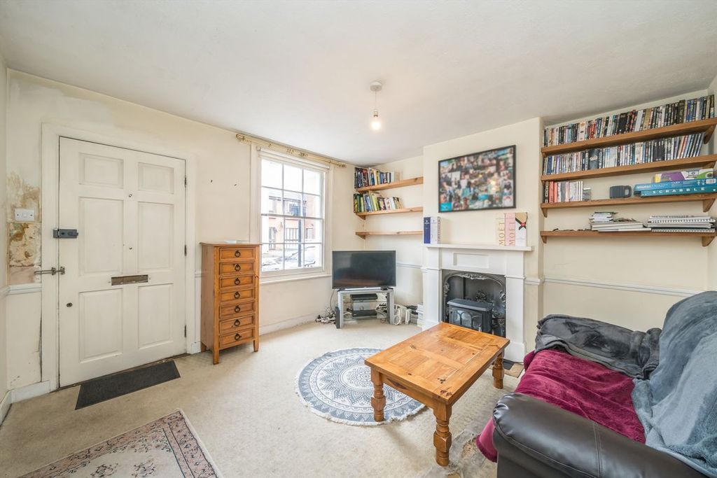 Property photo 2 of 5
