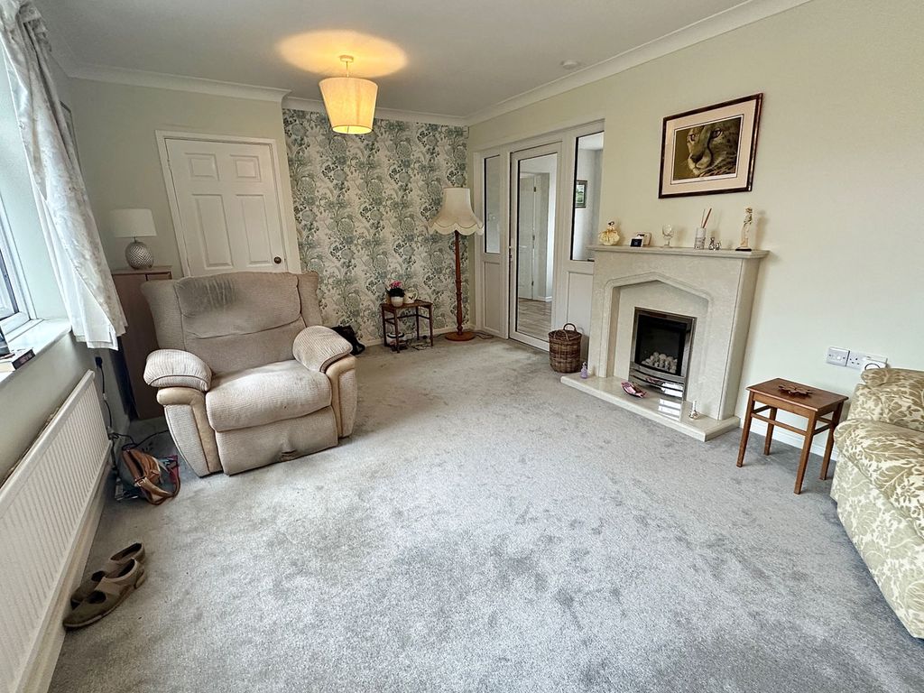 Property photo 3 of 21