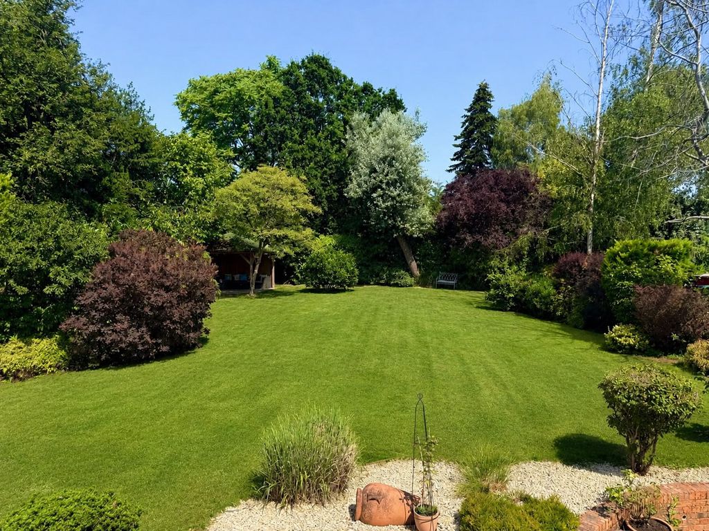 Property photo 3 of 32