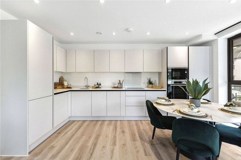 Property photo 3 of 13 Kitchen