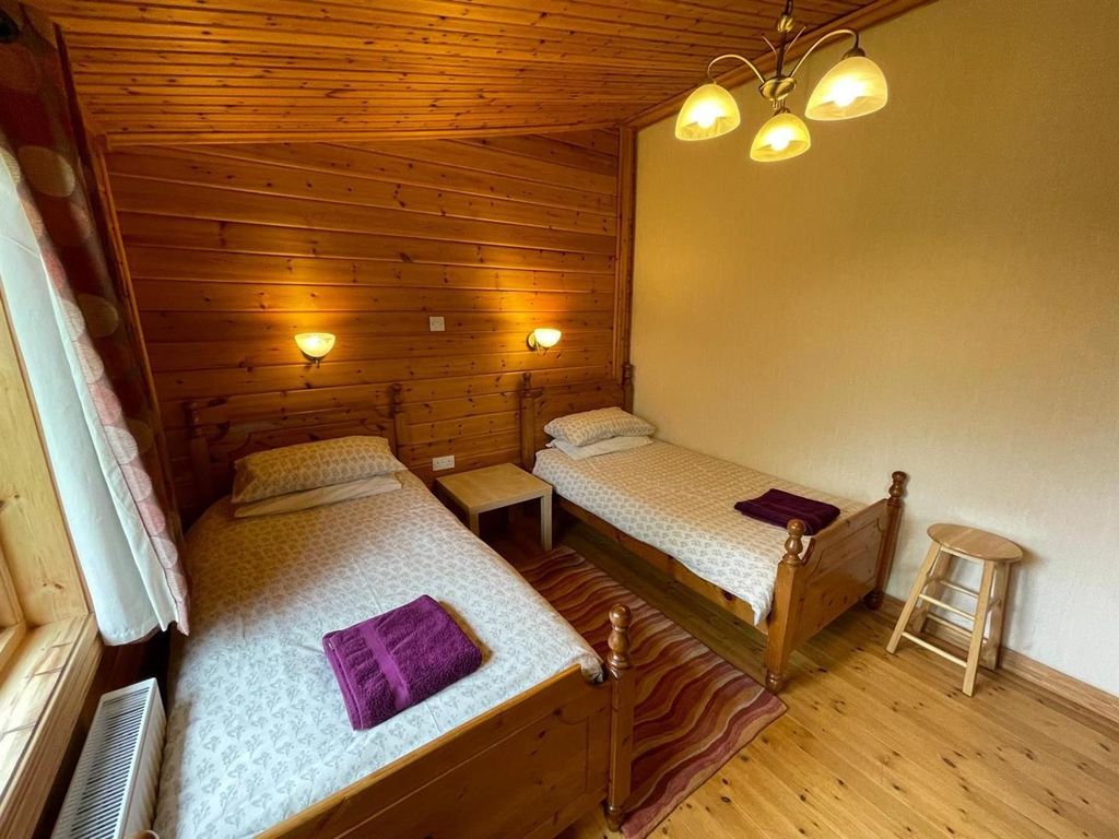 Property photo 3 of 11 Bedroom One