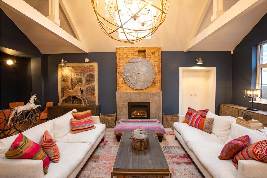 Property photo 3 of 9 Drawing Room