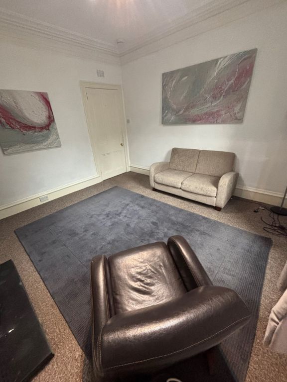 Property photo 2 of 7 Photo 2