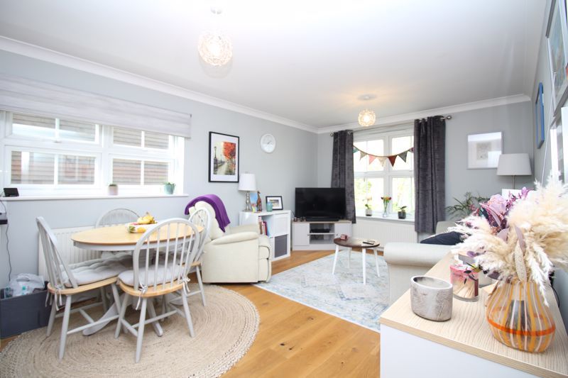 Property photo 1 of 6 Photo 3