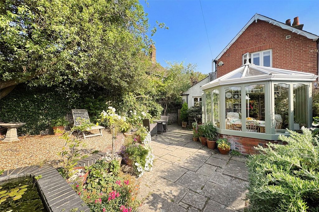 Property photo 2 of 25 Picture No. 37