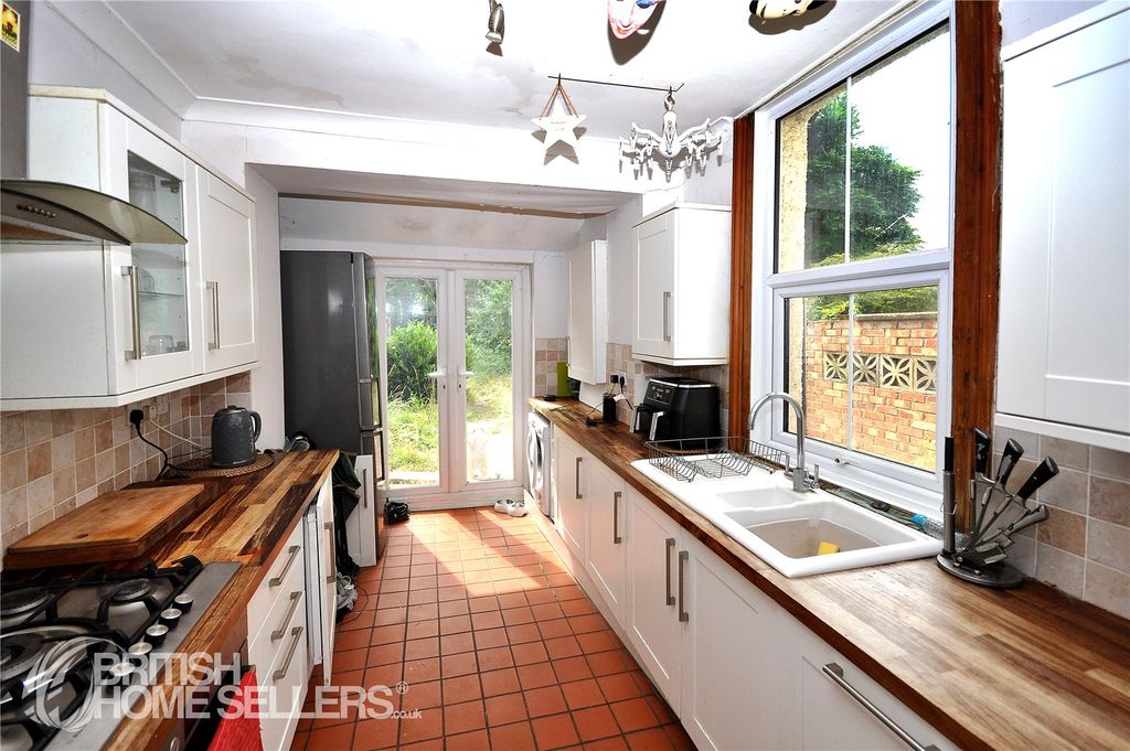 Property photo 3 of 13 Picture No. 14