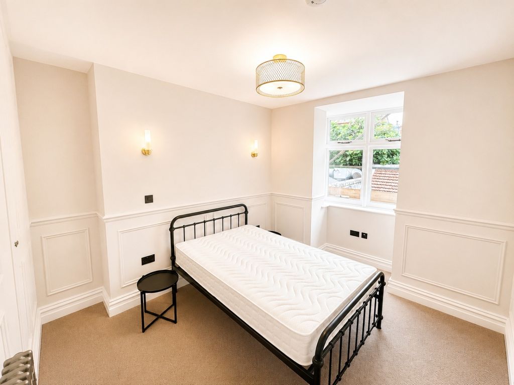 Property photo 3 of 11 5313792