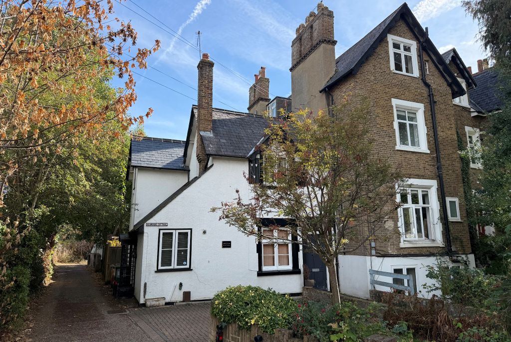 Property photo 1 of 6