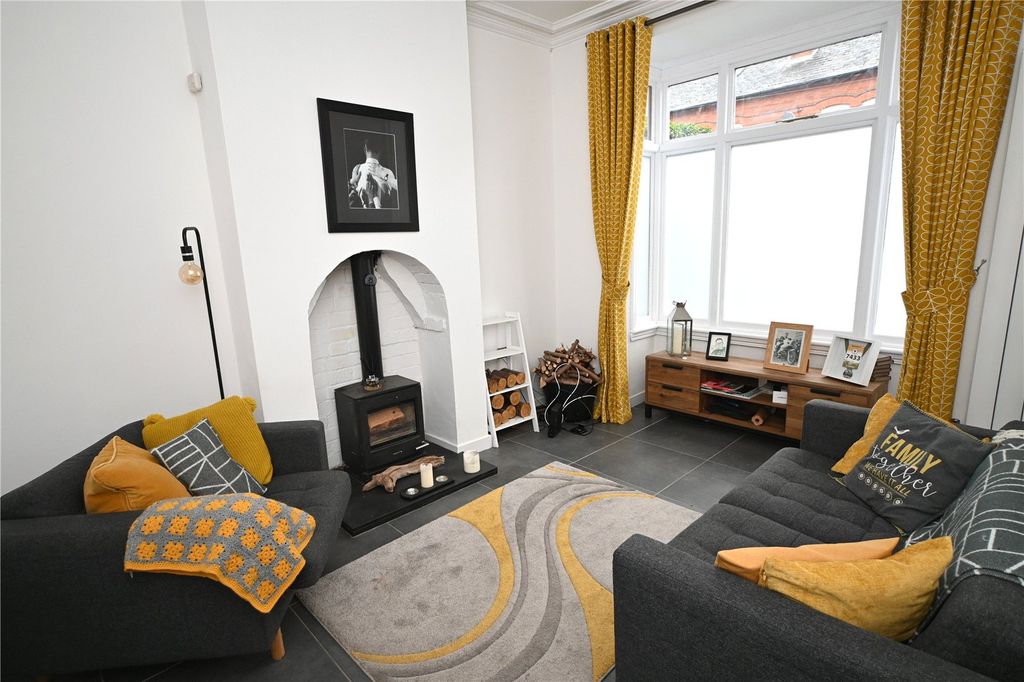 Property photo 2 of 17 Picture No. 12