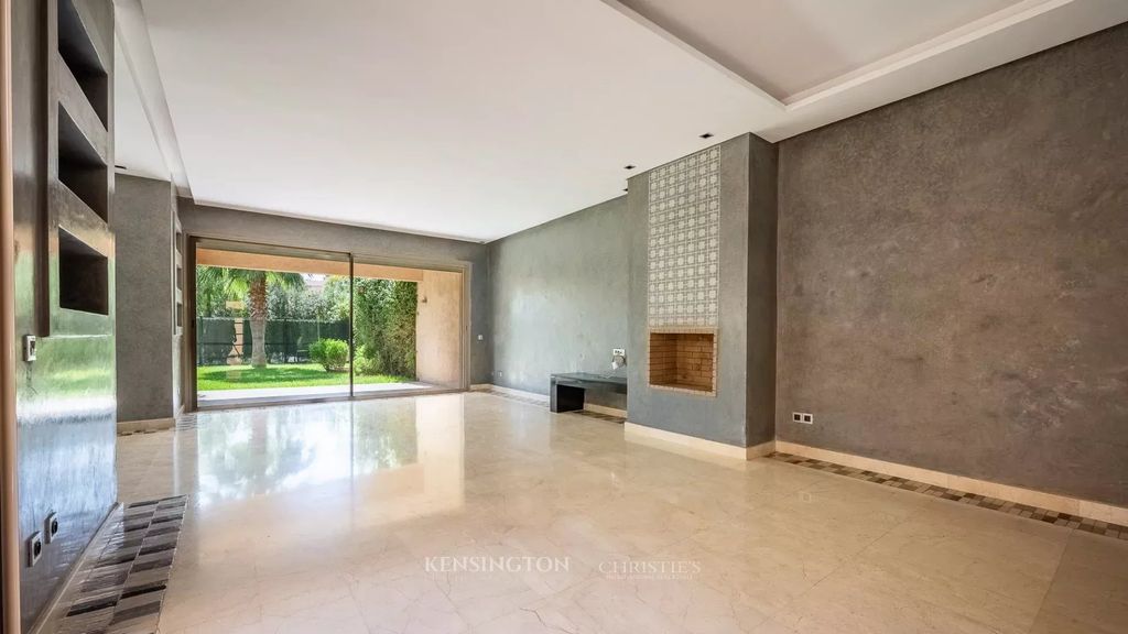 Property photo 2 of 26