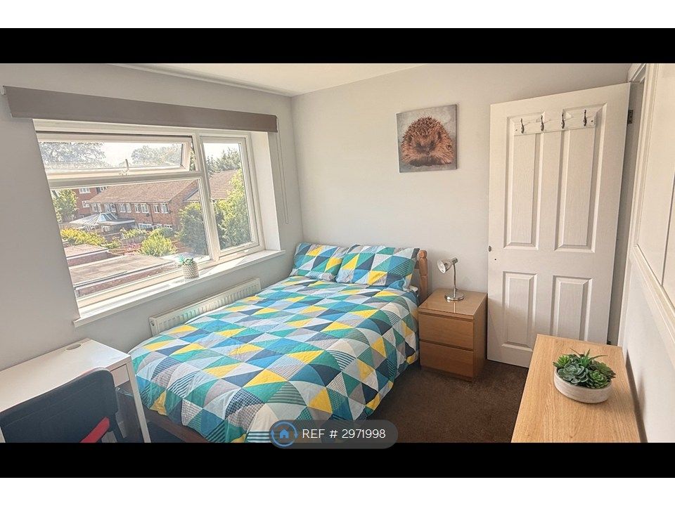 Property photo 1 of 9 Room 7 @ £840Pcm