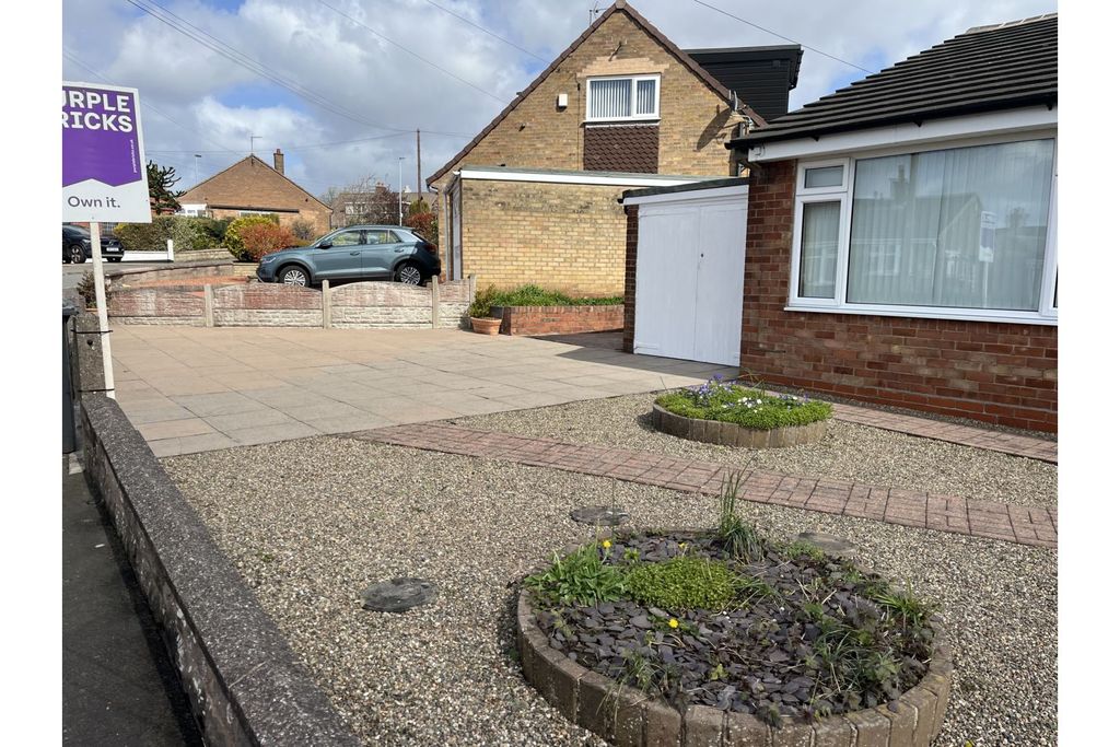 Property photo 2 of 20