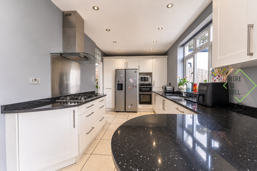 Property photo 2 of 19 Myrtle Close, East Barnet, En4 - Kitchen2