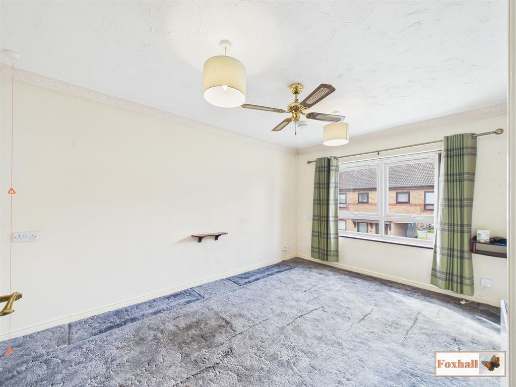 Property photo 2 of 9 Lounge