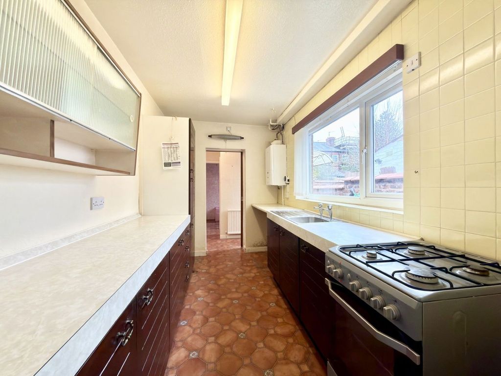 Property photo 2 of 21