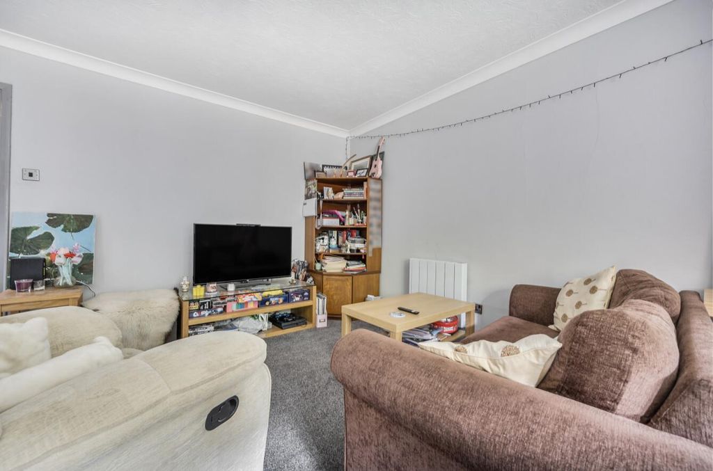 Property photo 2 of 17 1341893-12-68A46189d76c2.Jpg