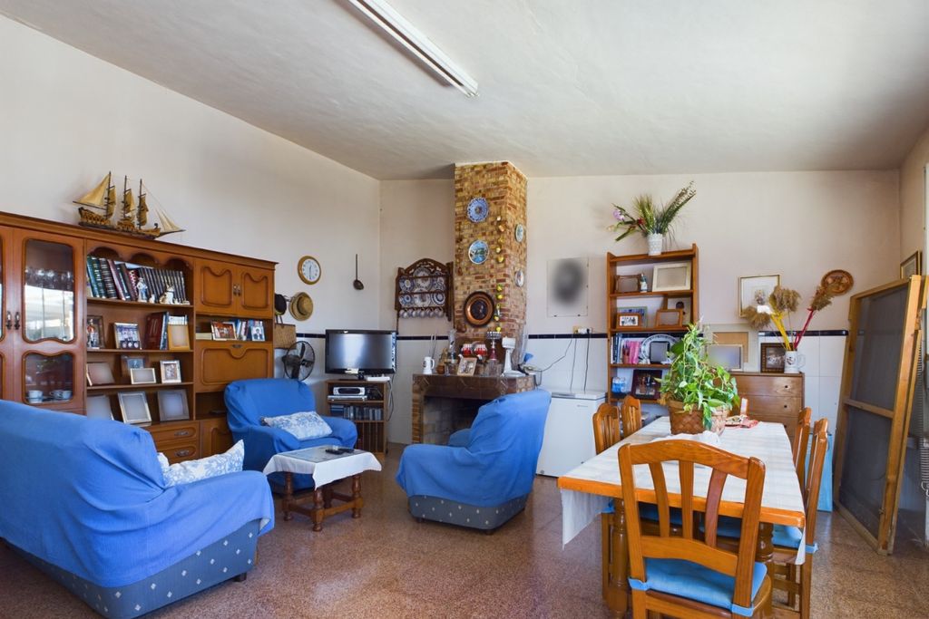 Property photo 3 of 48