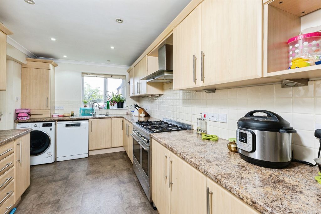 Property photo 3 of 19