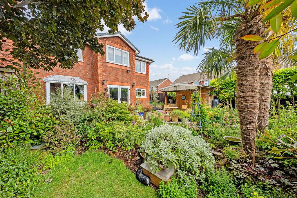 Property photo 3 of 39