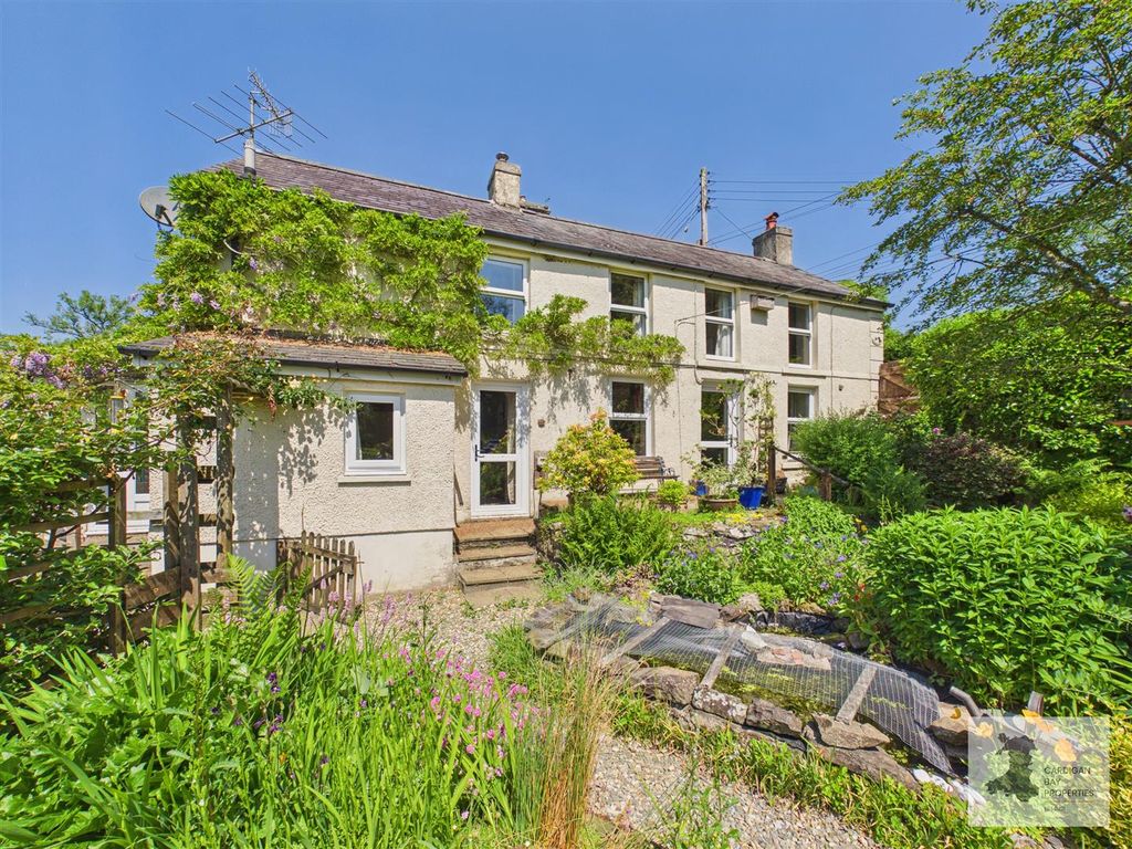 Property photo 1 of 40 House And Gardens