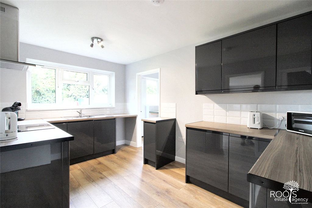 Property photo 3 of 20 Picture No. 22