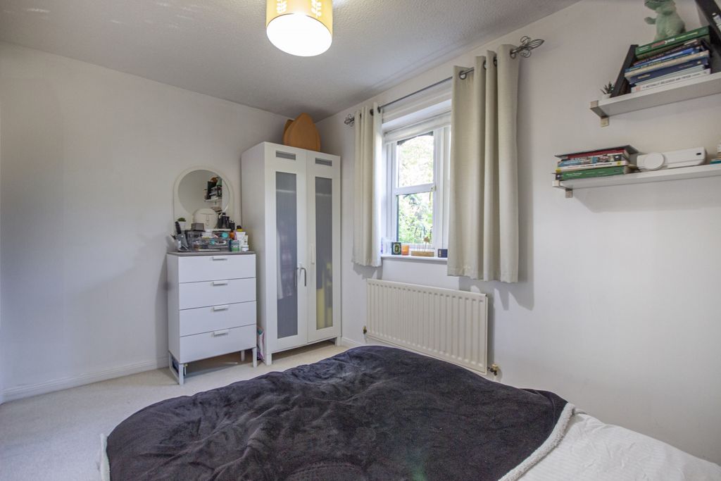 Property photo 2 of 8 6