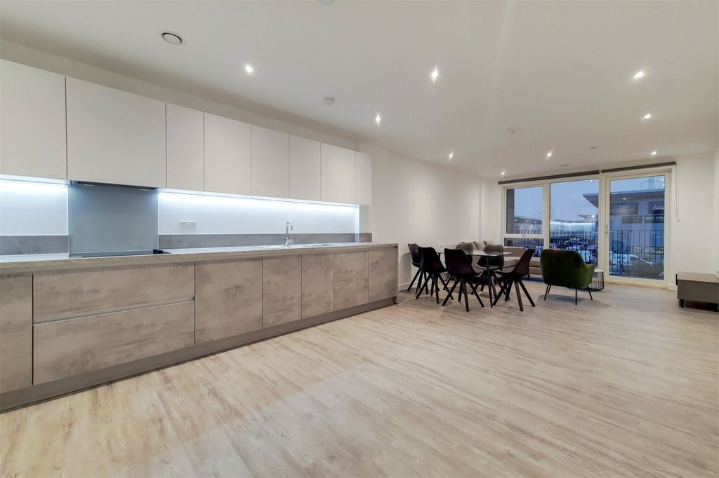 Property photo 2 of 25 Picture No. 05