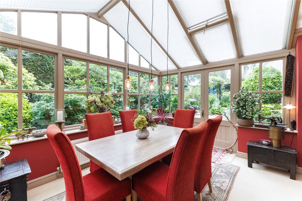 Property photo 3 of 23 Orangery