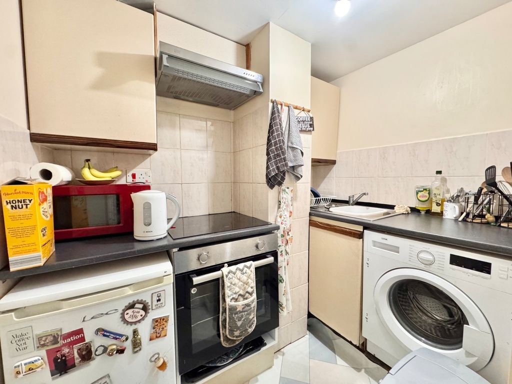 Property photo 3 of 6 Picture 3