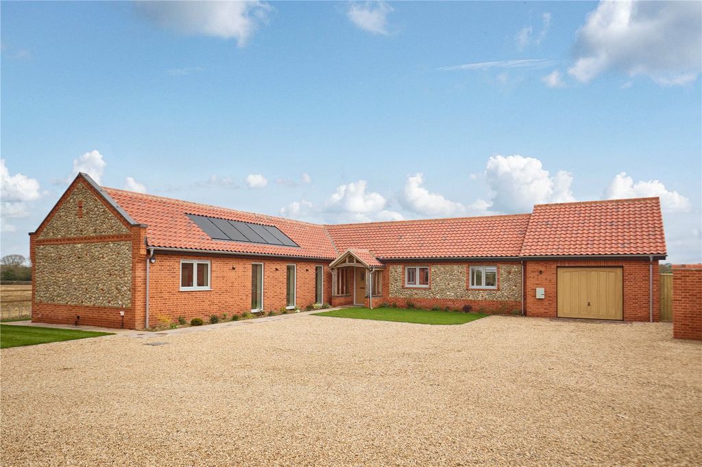 Property photo 1 of 34 Picture No. 69