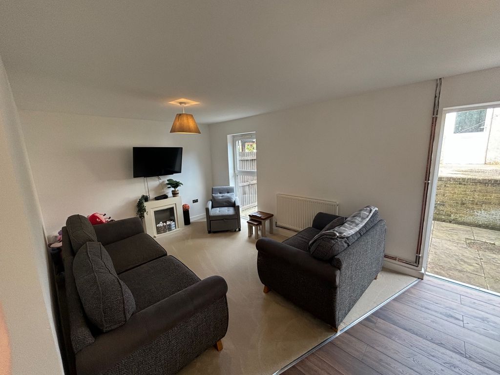 Property photo 1 of 15 Balcony