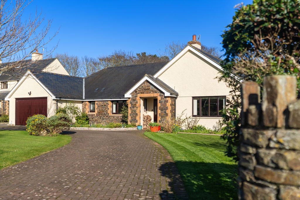 Property photo 1 of 42 Photo 38