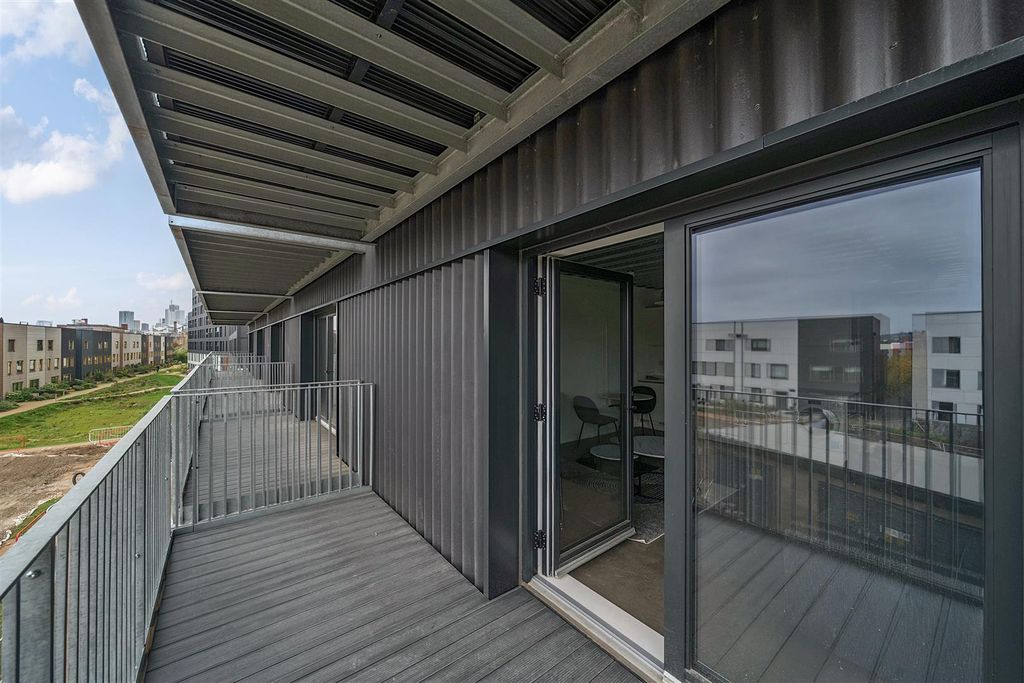 Property photo 2 of 11 1369180-2-68ee525A798F1.Jpg