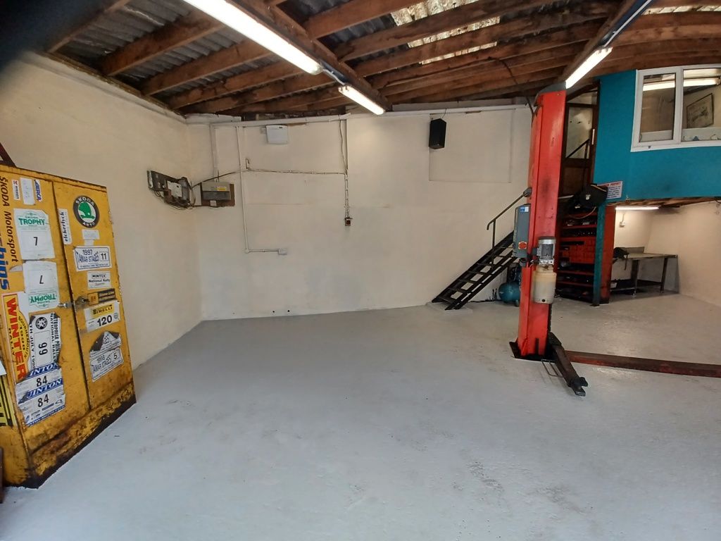 Property photo 2 of 5 Photo 3