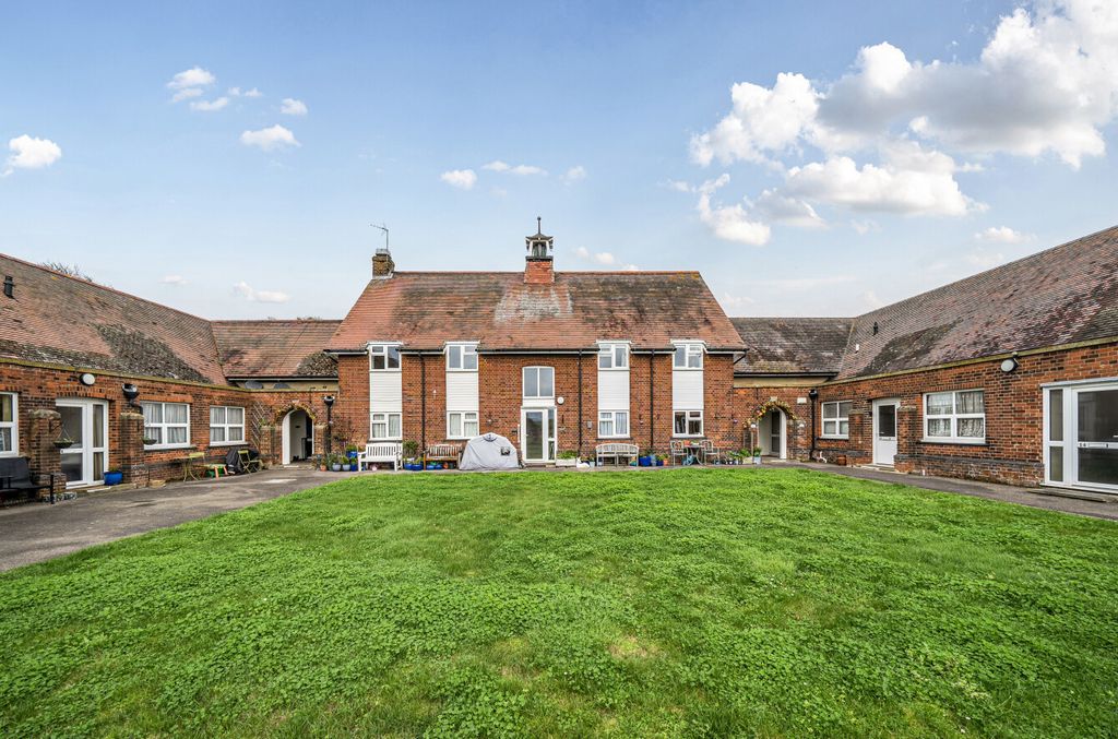 Property photo 1 of 16 1423963-3-69B00Be...