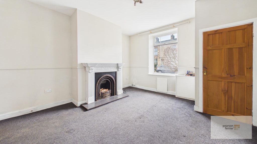 Property photo 2 of 12 Living Room