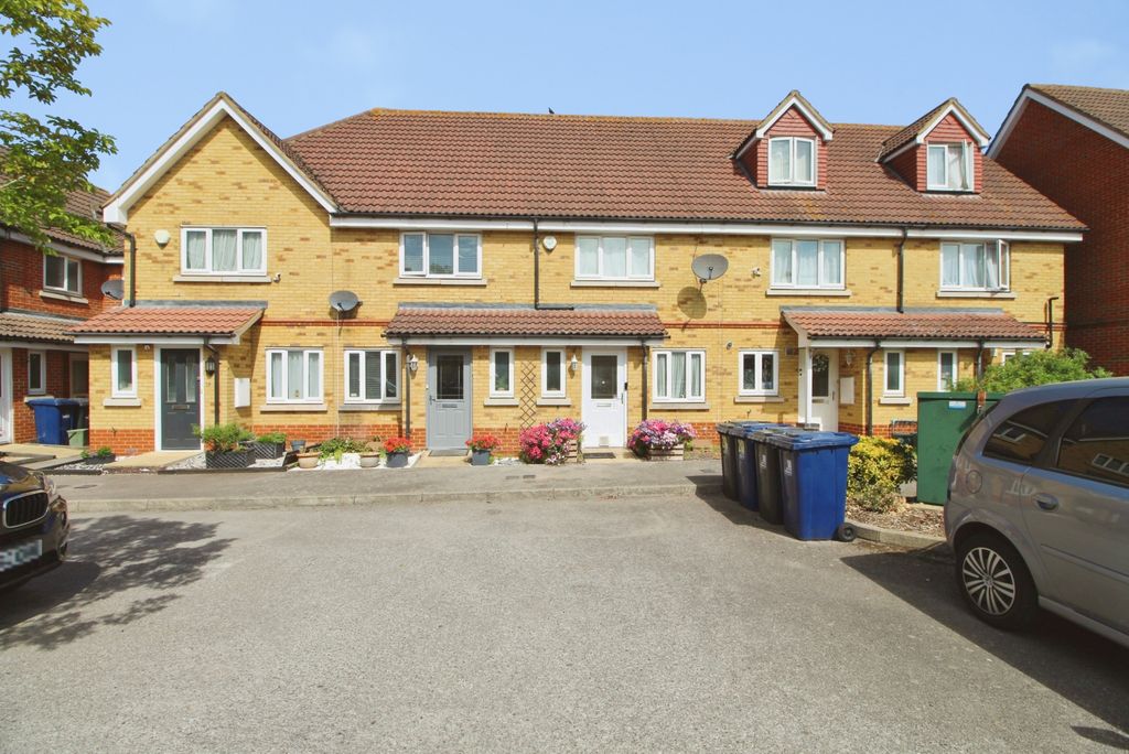 Property photo 1 of 19 Two Double Bedroom Terraced House For Sale