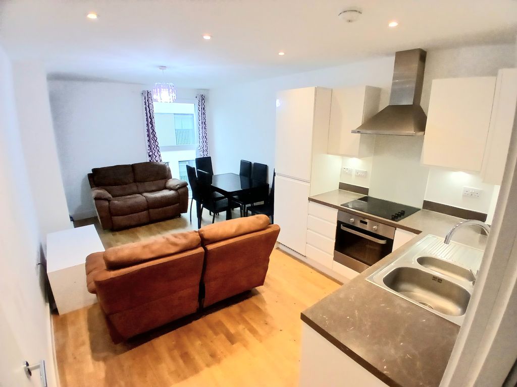 Property photo 3 of 20 Image