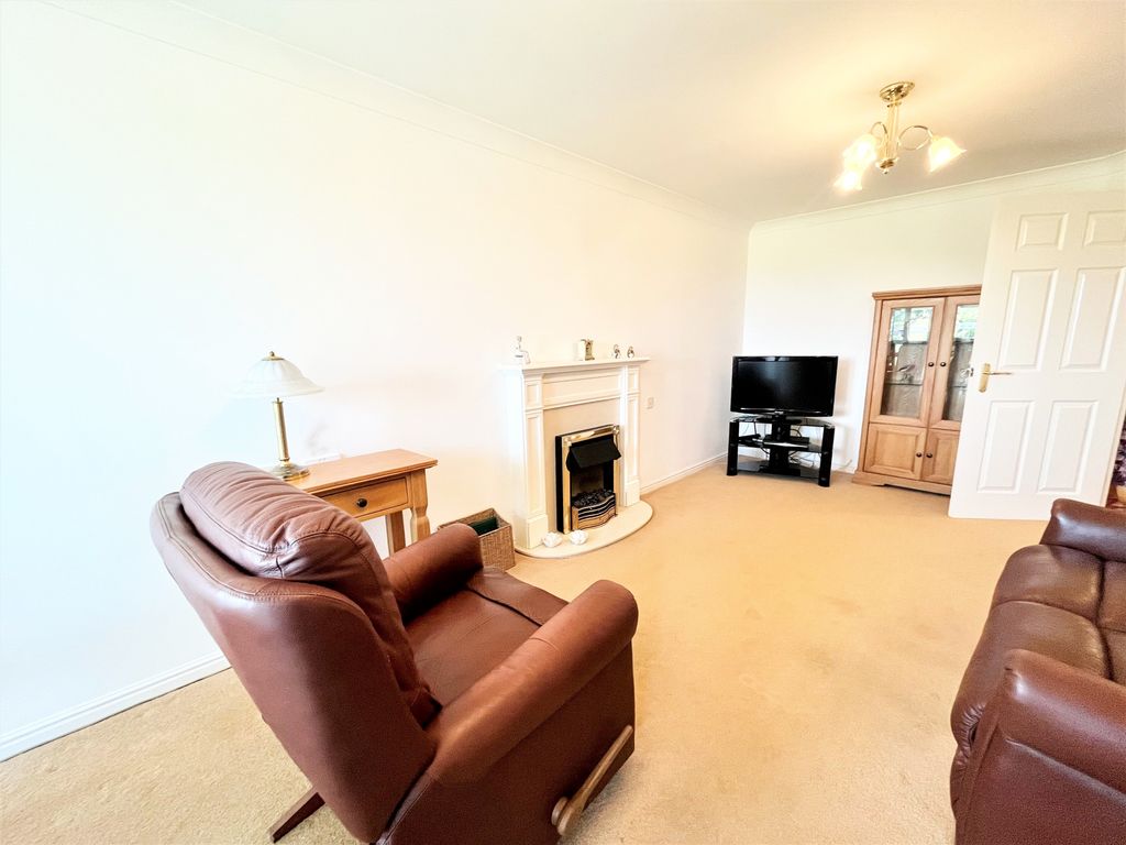 Property photo 2 of 22