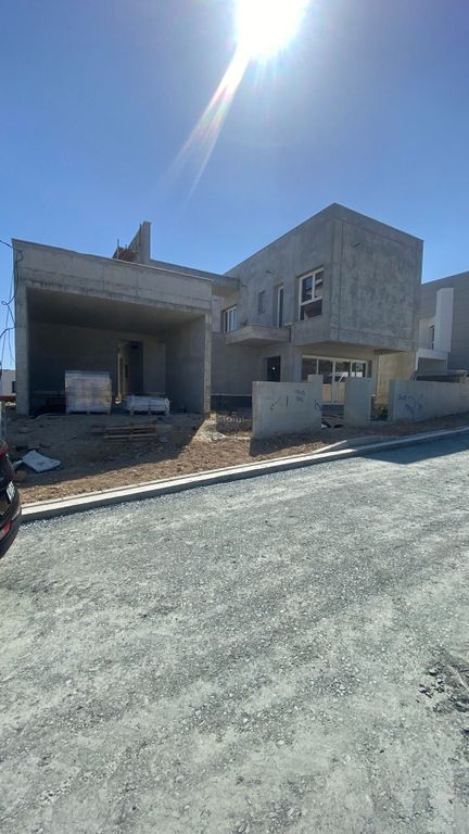 Property photo 2 of 28