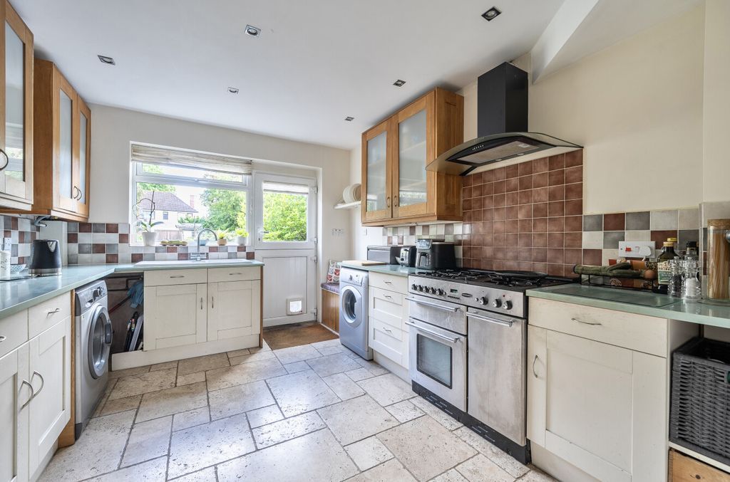 Property photo 3 of 12 1456283-20-6A04A7...