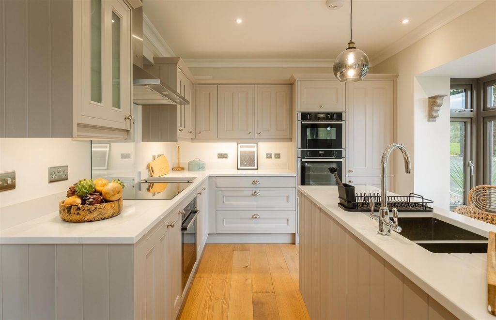 Property photo 1 of 26